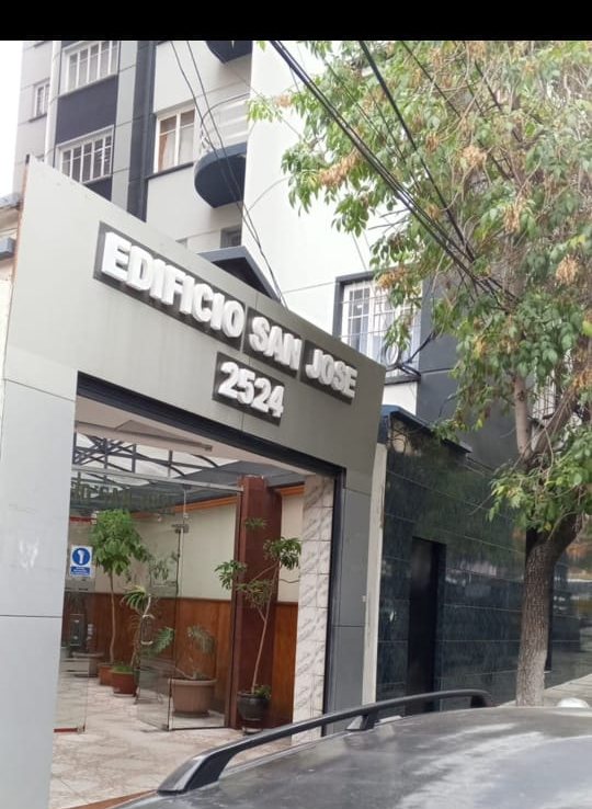 Entrada del Edificio San José 2524 en La Paz